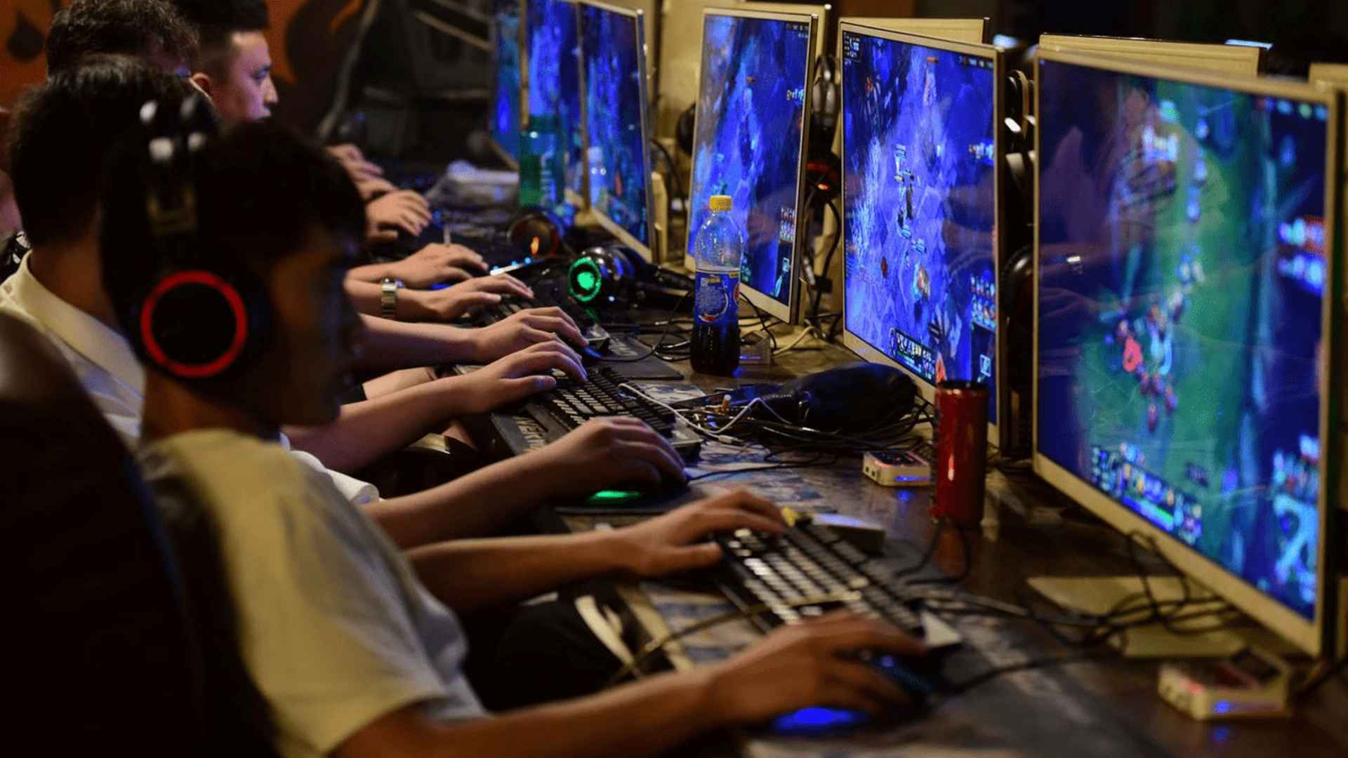 The Psychological Impact of Competitive Gaming on Young Football Fans